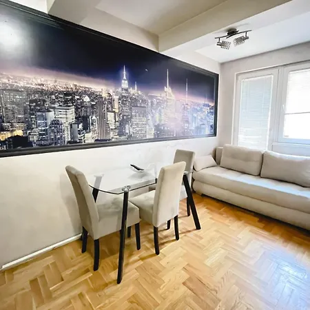 Kristina & Kriss 아파트 *